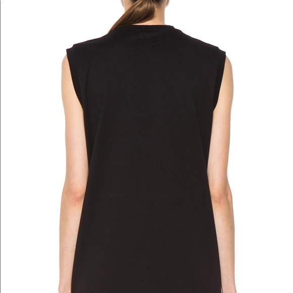 Givenchy - Picture 2 of 5